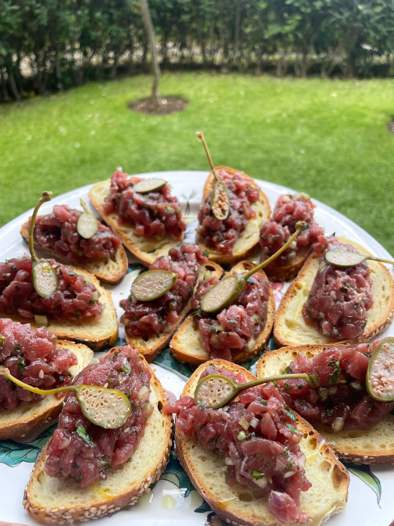Tuna tartare bruschetta with capers